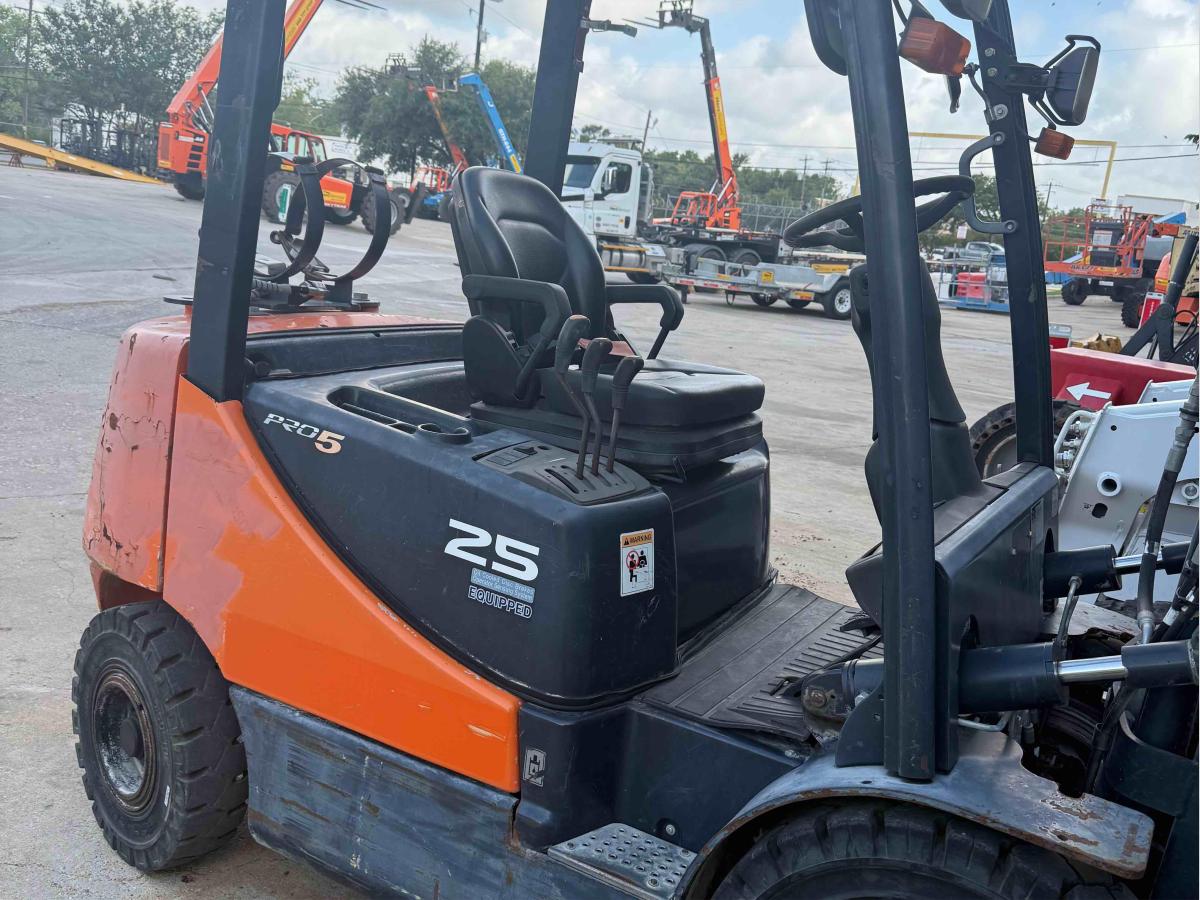 2017 Doosan G25P-5