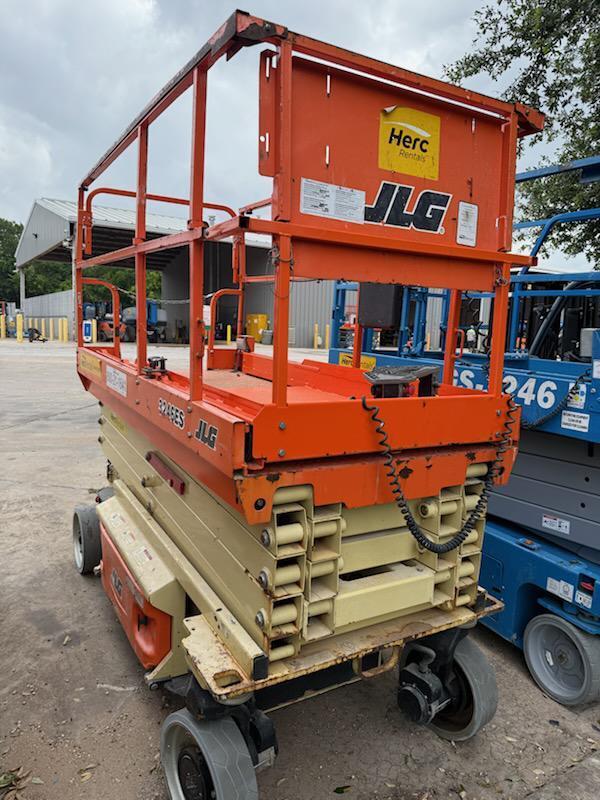 2018 JLG 3246ES