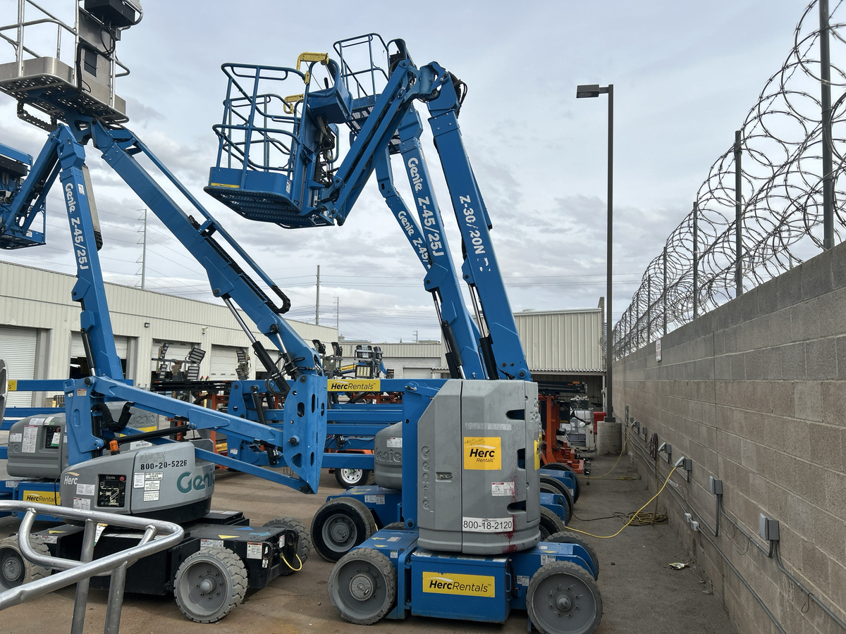 2017 Genie Z-30/20 N
