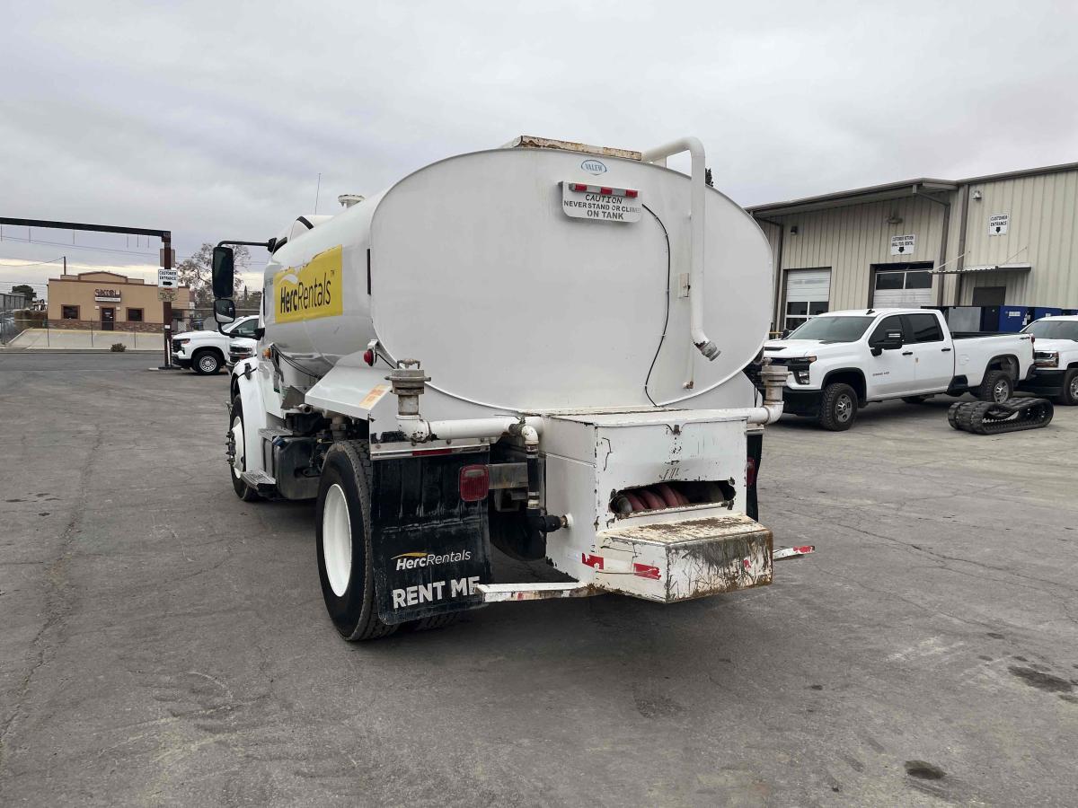 2018 Freightliner M2106