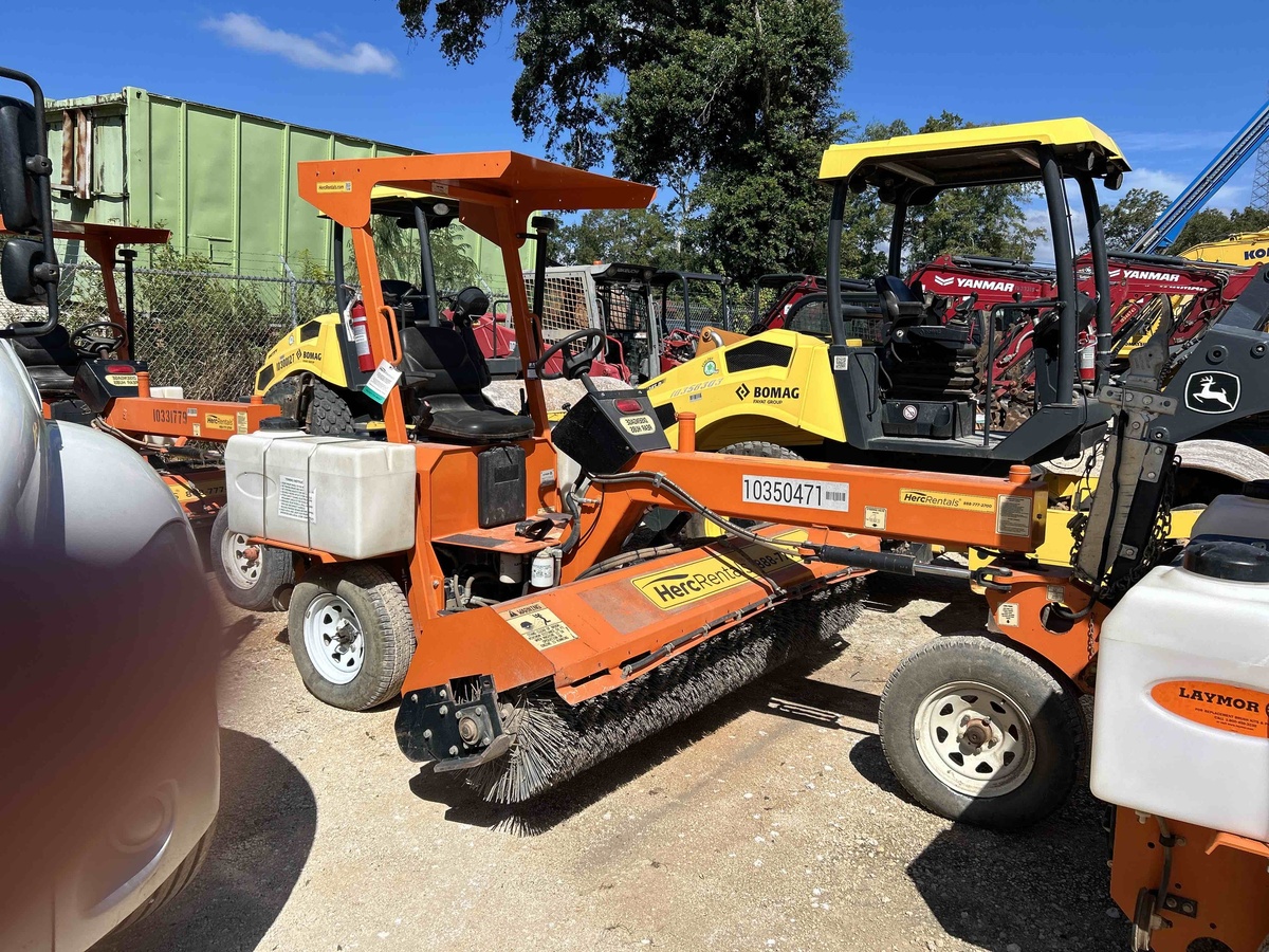 2022 LayMor SM300-2