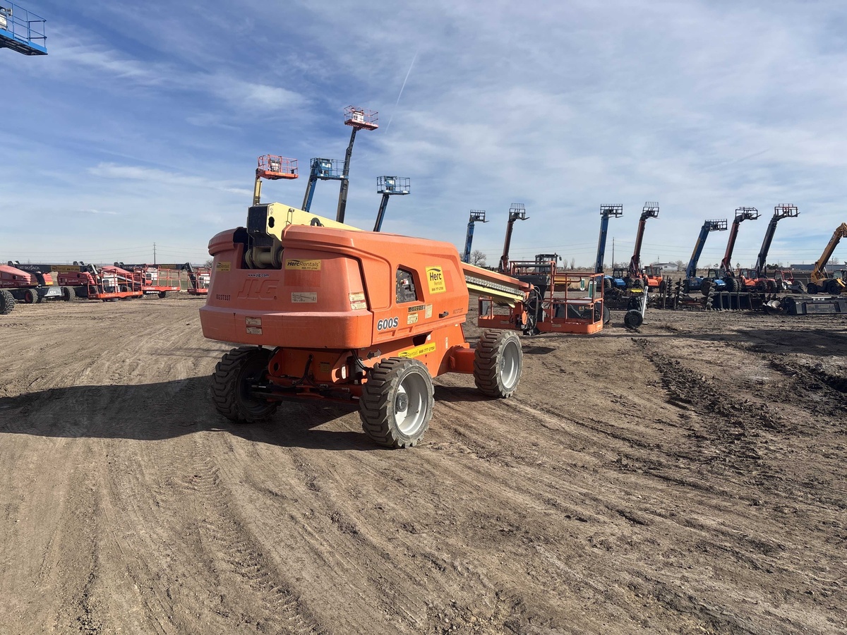 2018 JLG 600S-6