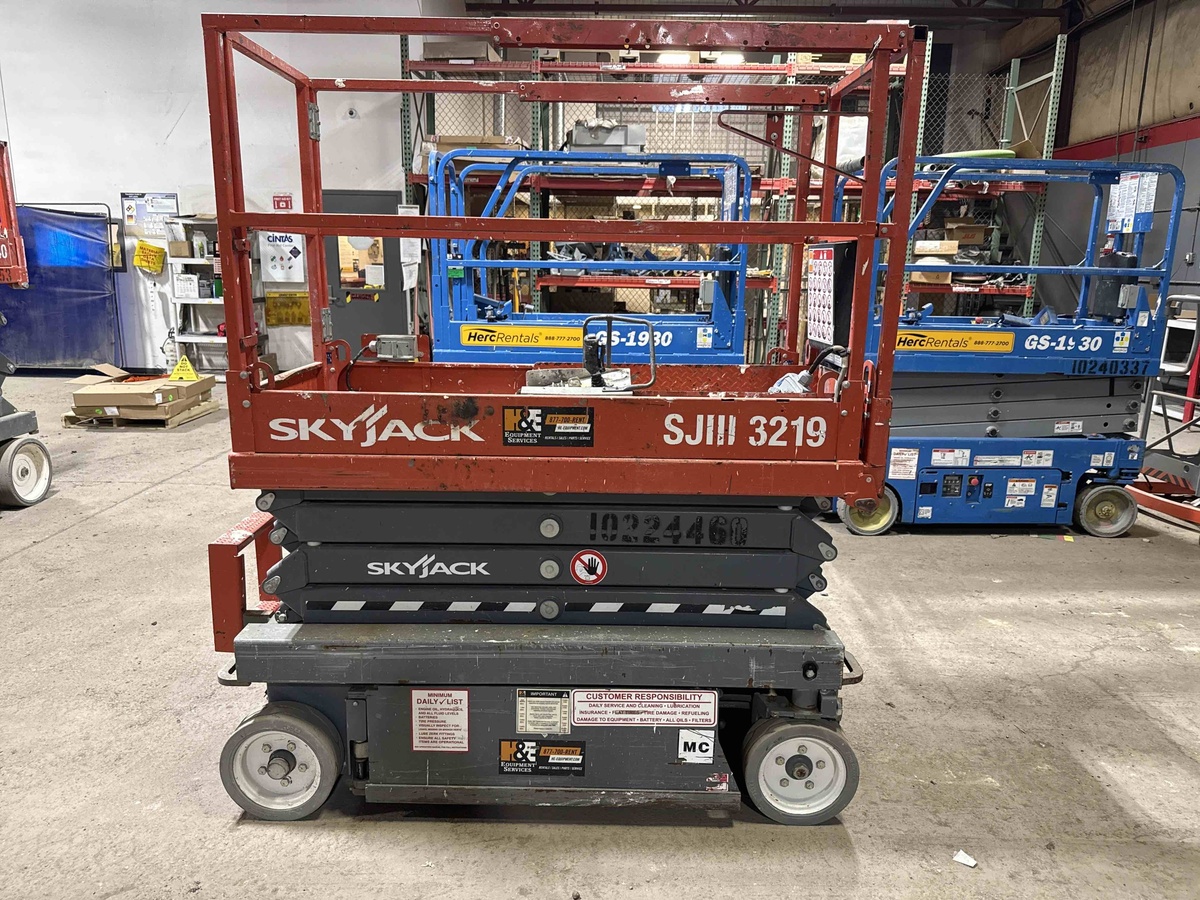 2017 Skyjack SJ3219