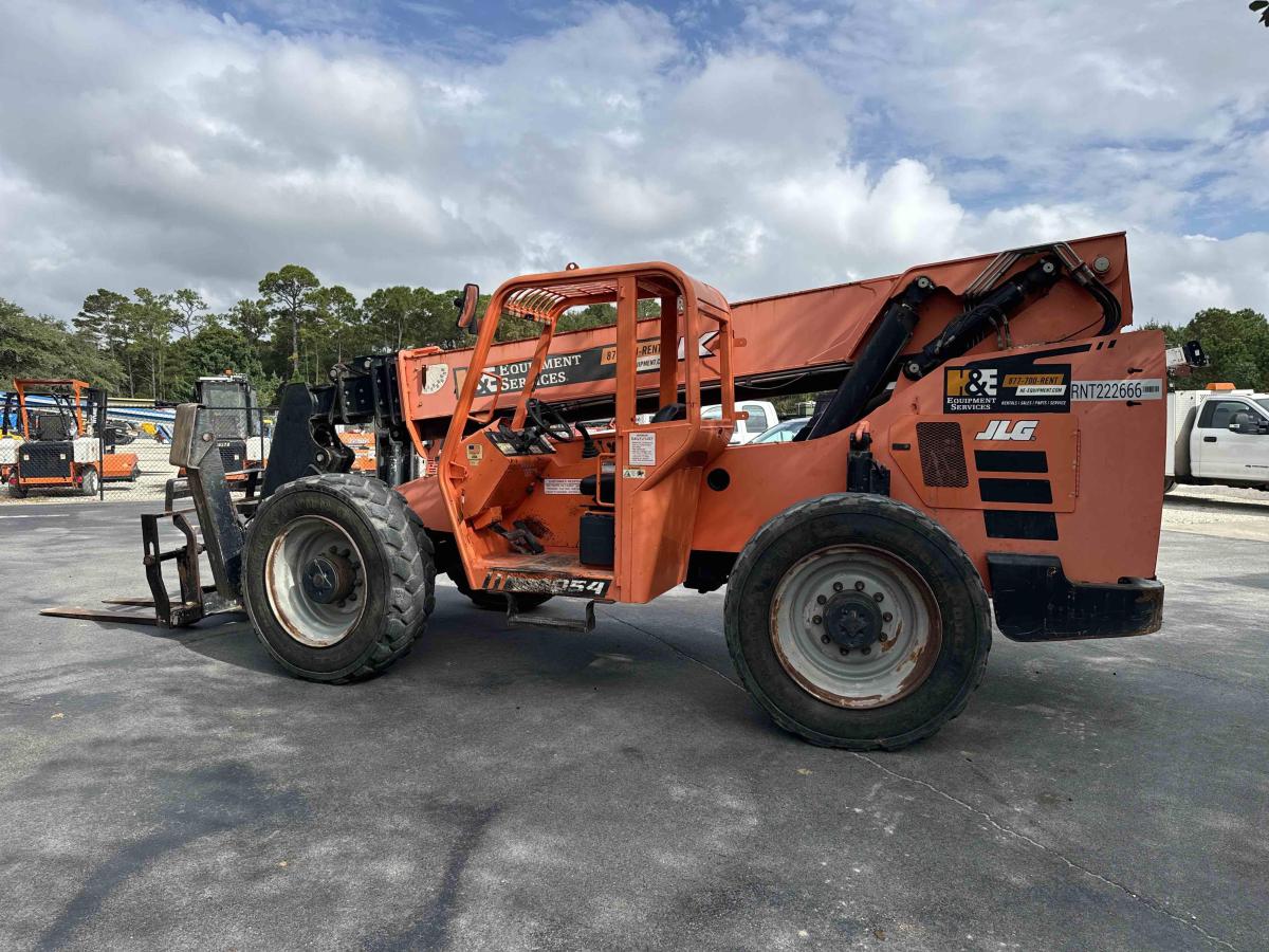 2017 SkyTrak 10054