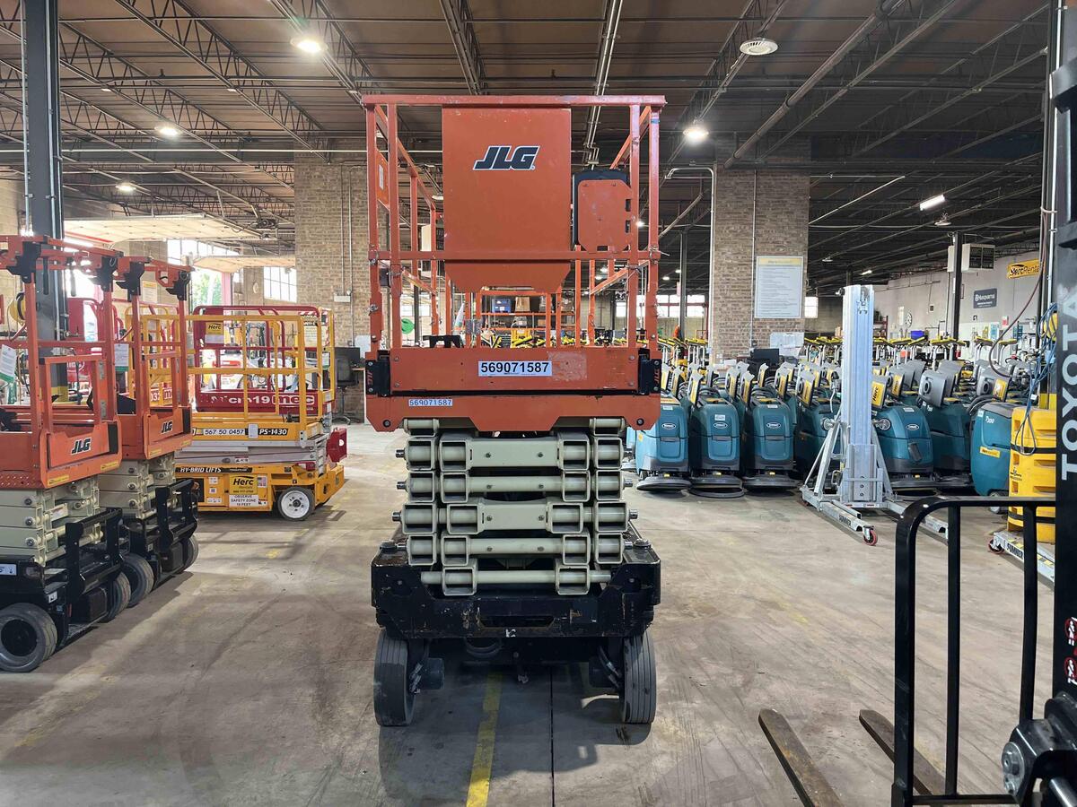 2018 JLG 4045R-2