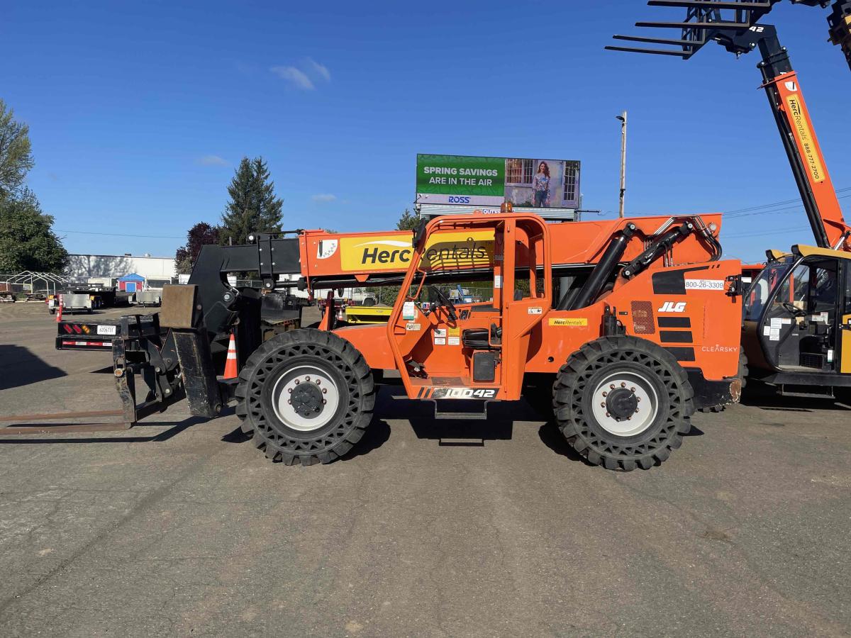 2019 SkyTrak 10042