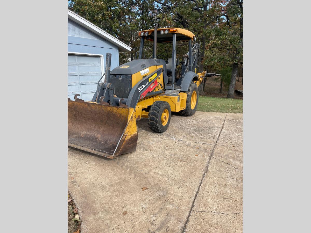 2019 John Deere 310L EP