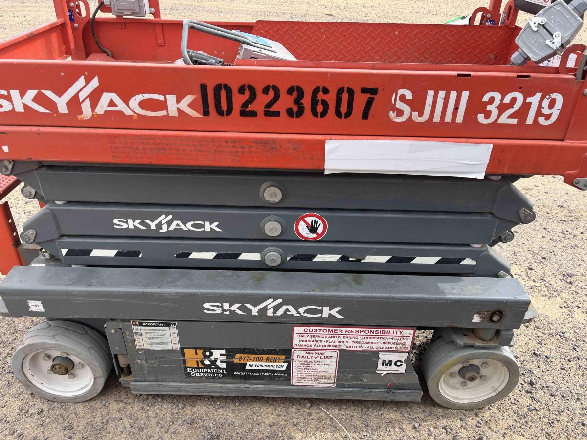 2017 Skyjack SJ3219