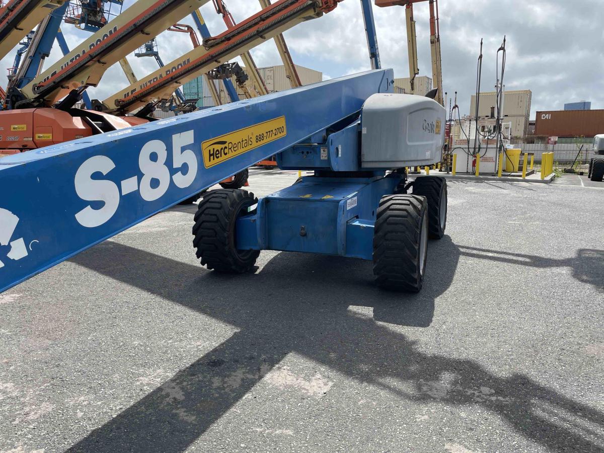 2015 Genie S-85