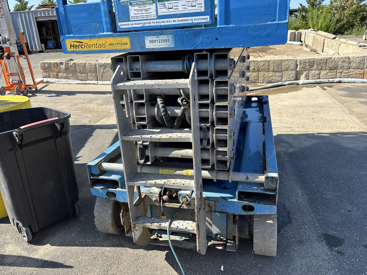 2018 Genie GS-4047-6