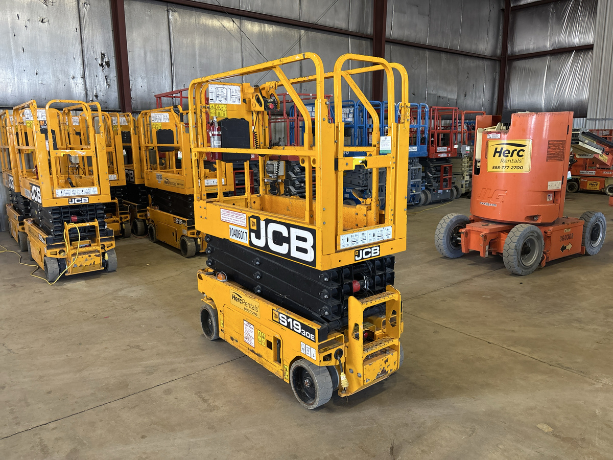 2023 JCB S1930E
