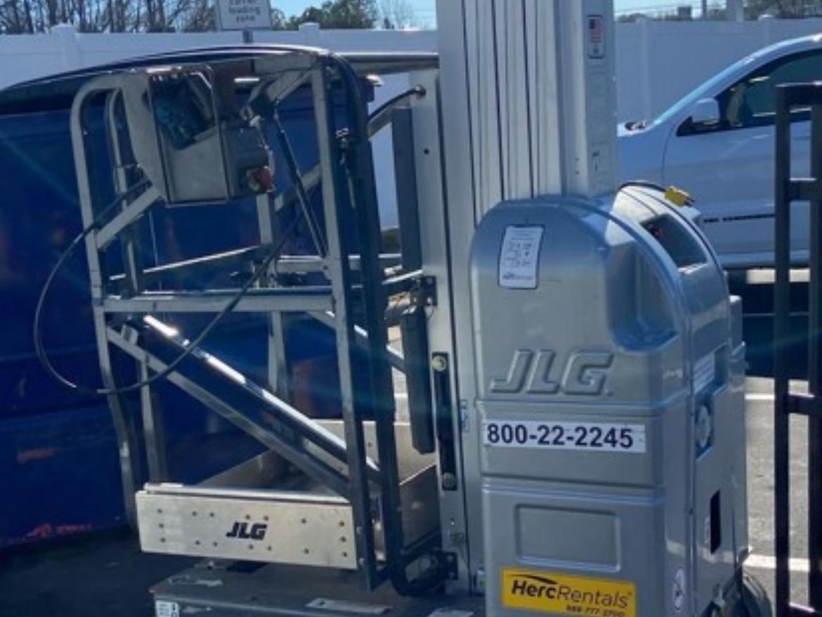 2018 JLG 20MVL