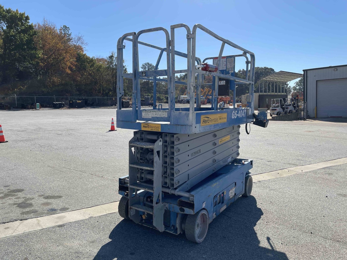 2017 Genie GS-4047-2