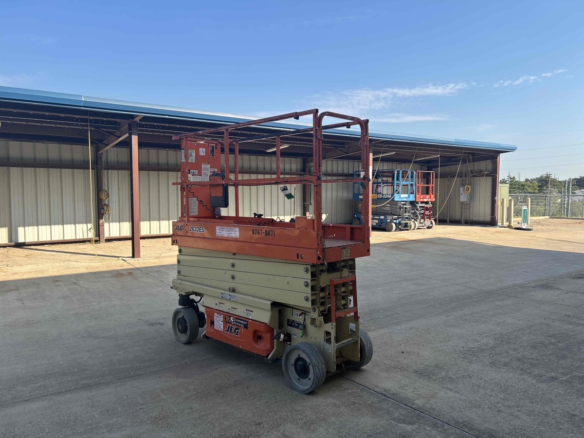 2018 JLG 2632ES-4
