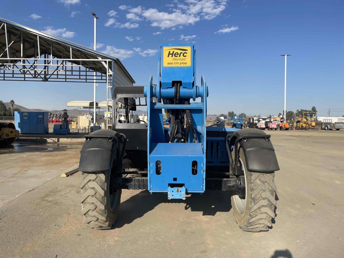 2017 Genie GTH-636