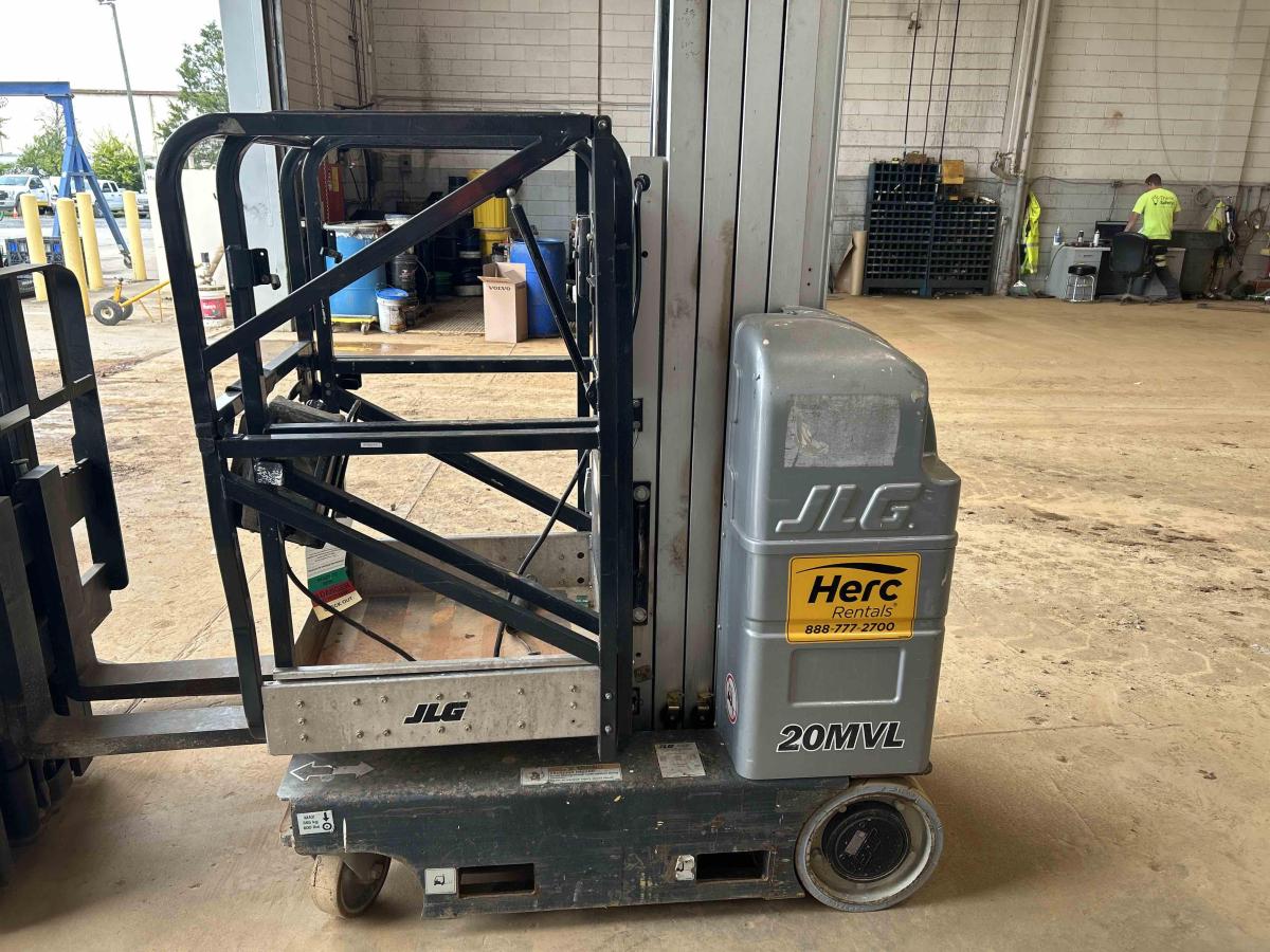 2018 JLG 20MVL