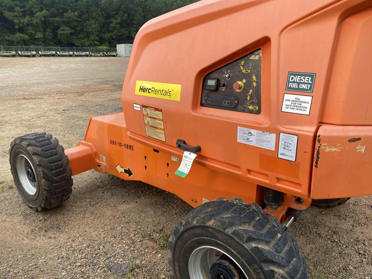 2016 JLG 400S