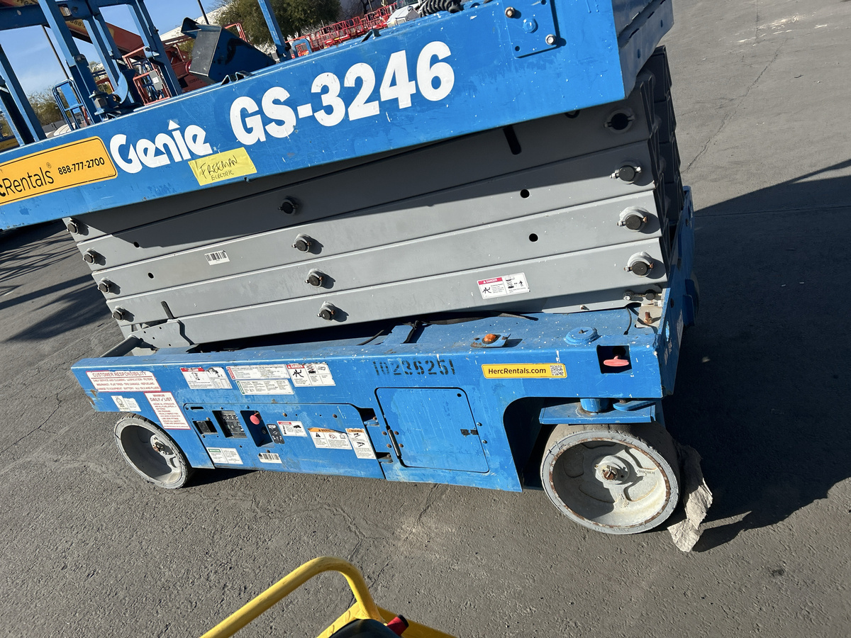 2018 Genie GS-3246-6
