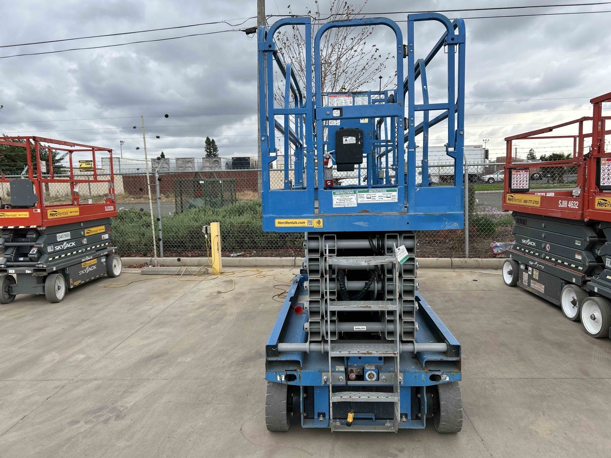 2018 Genie GS-4047-2