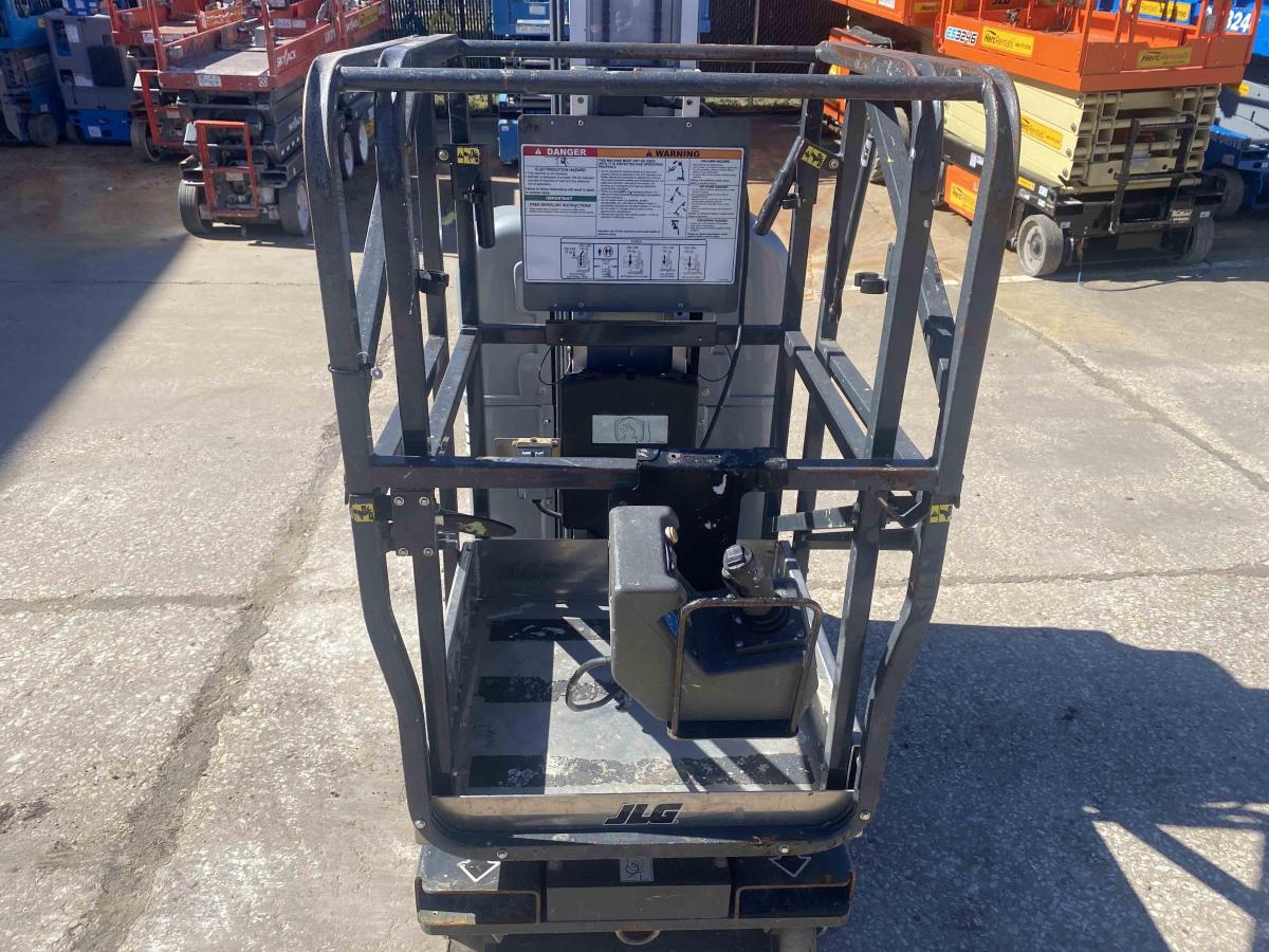 2019 JLG 20MVL