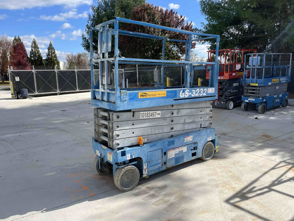 2016 Genie GS-3232