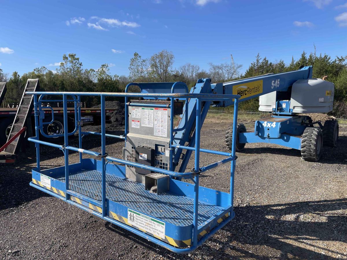 2018 Genie S-45