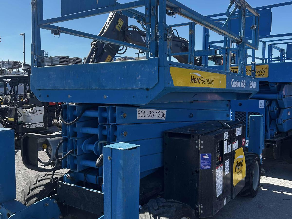 2017 Genie GS-3369 RT