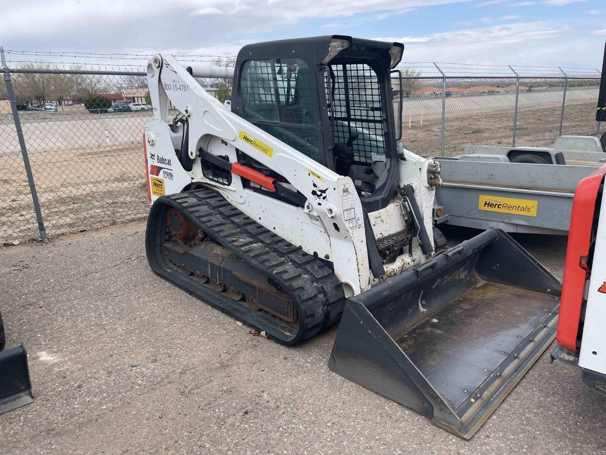 2017 Bobcat T740