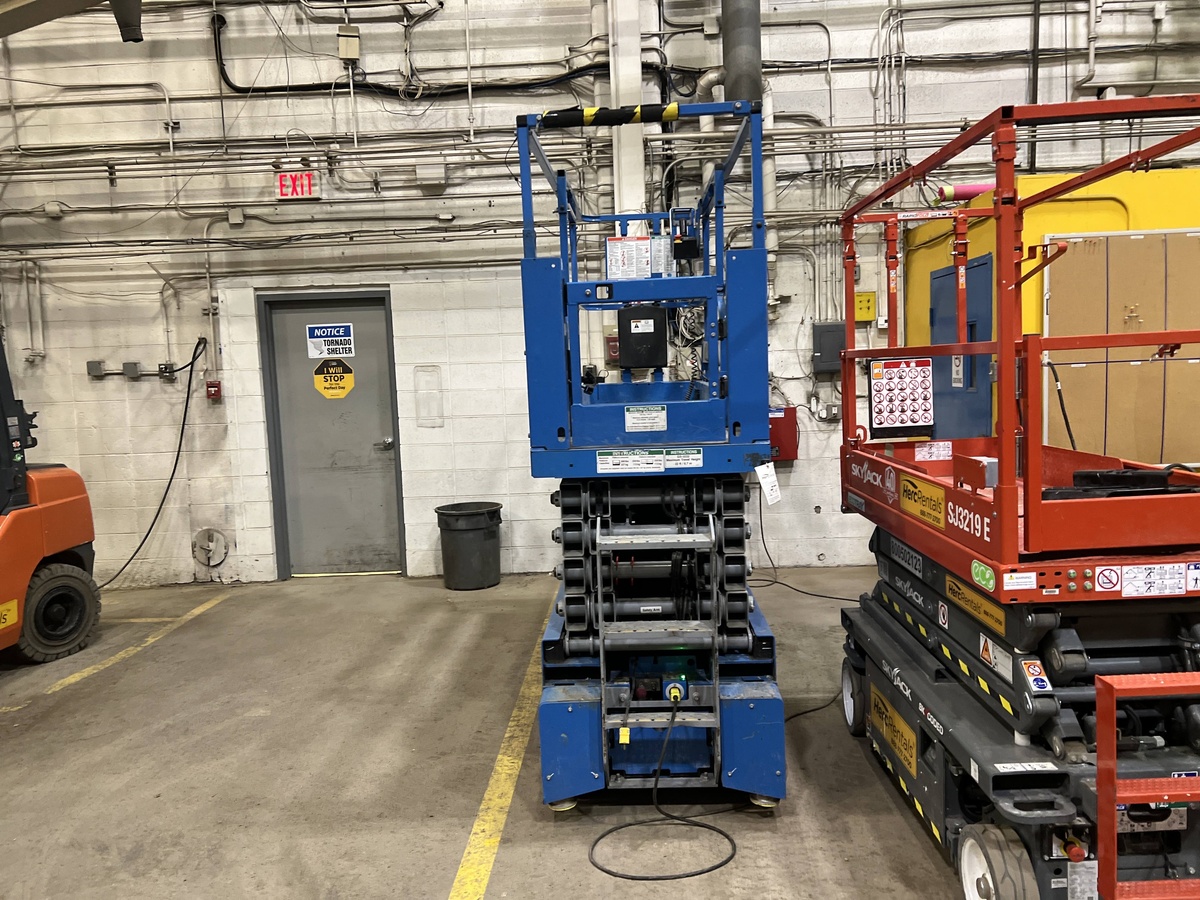 2019 Genie GS-3232-2