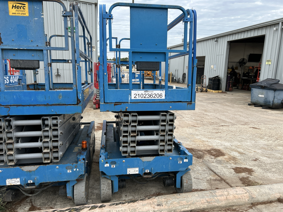 2018 Genie GS-3246