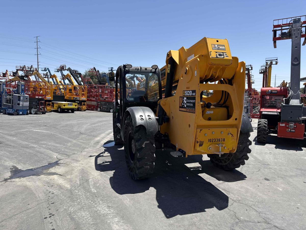 2018 JCB 509-42