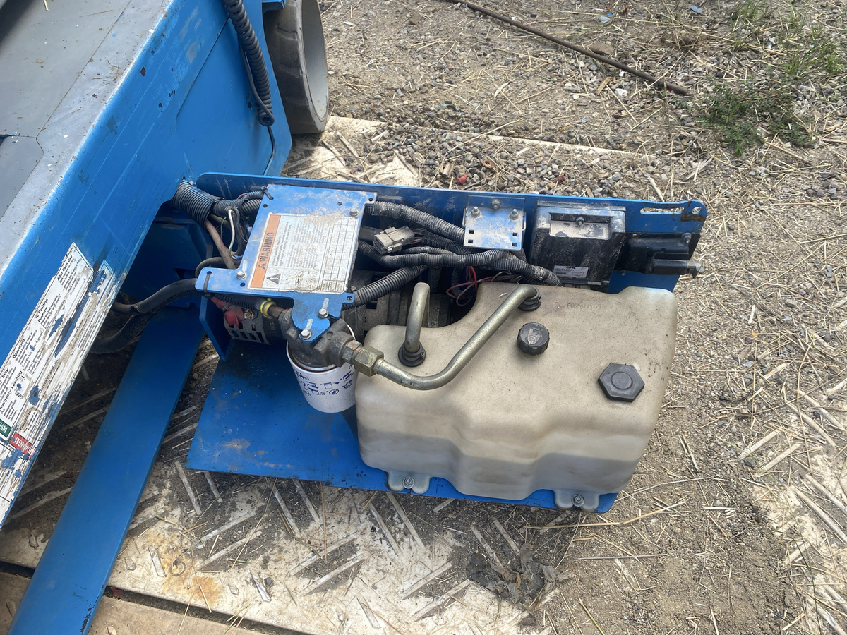 2016 Genie GS-3246-12