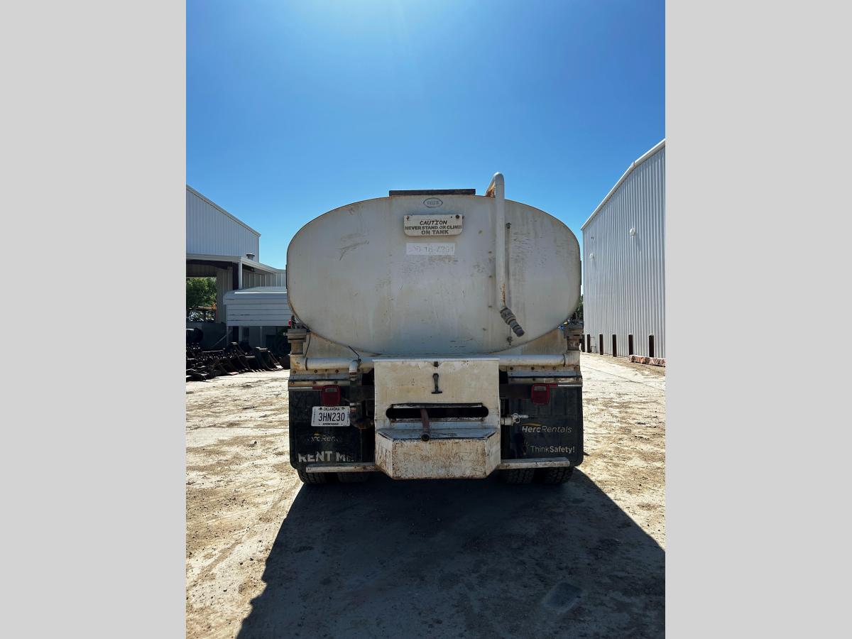 2018 Freightliner M2106