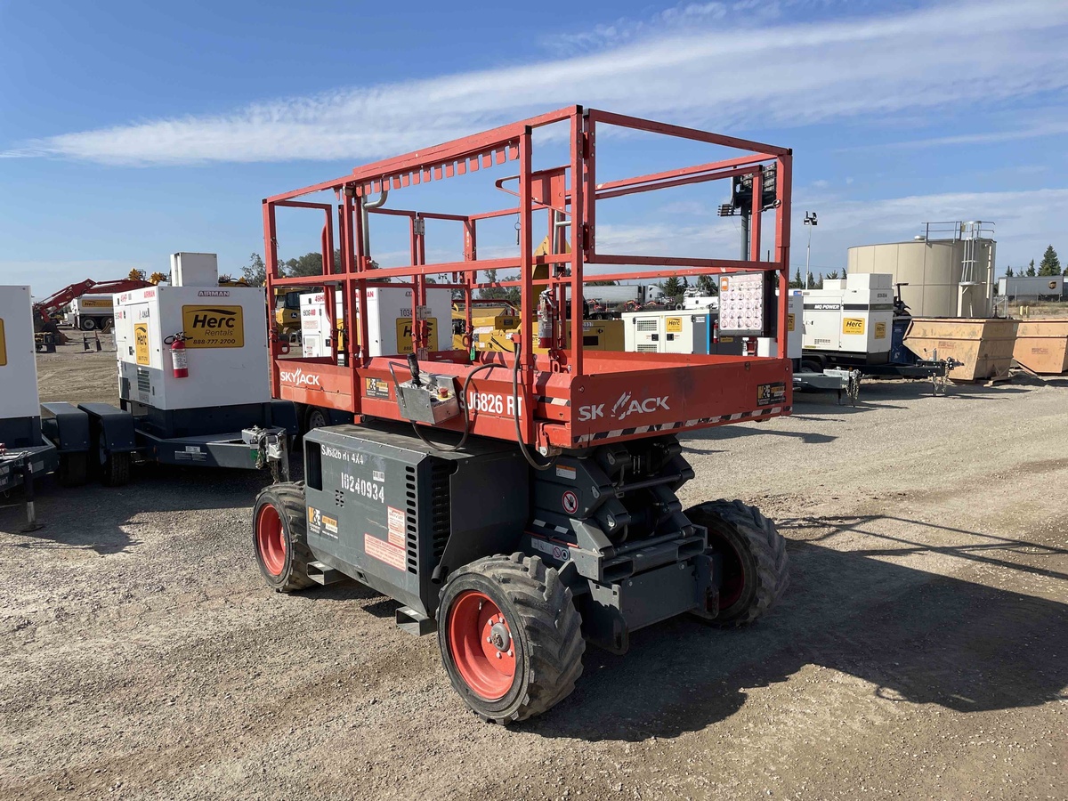 2018 Skyjack SJ-6826RT-2