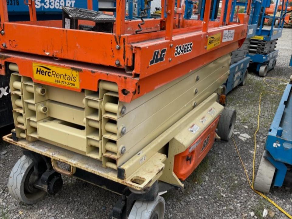 2018 JLG 3246ES-3