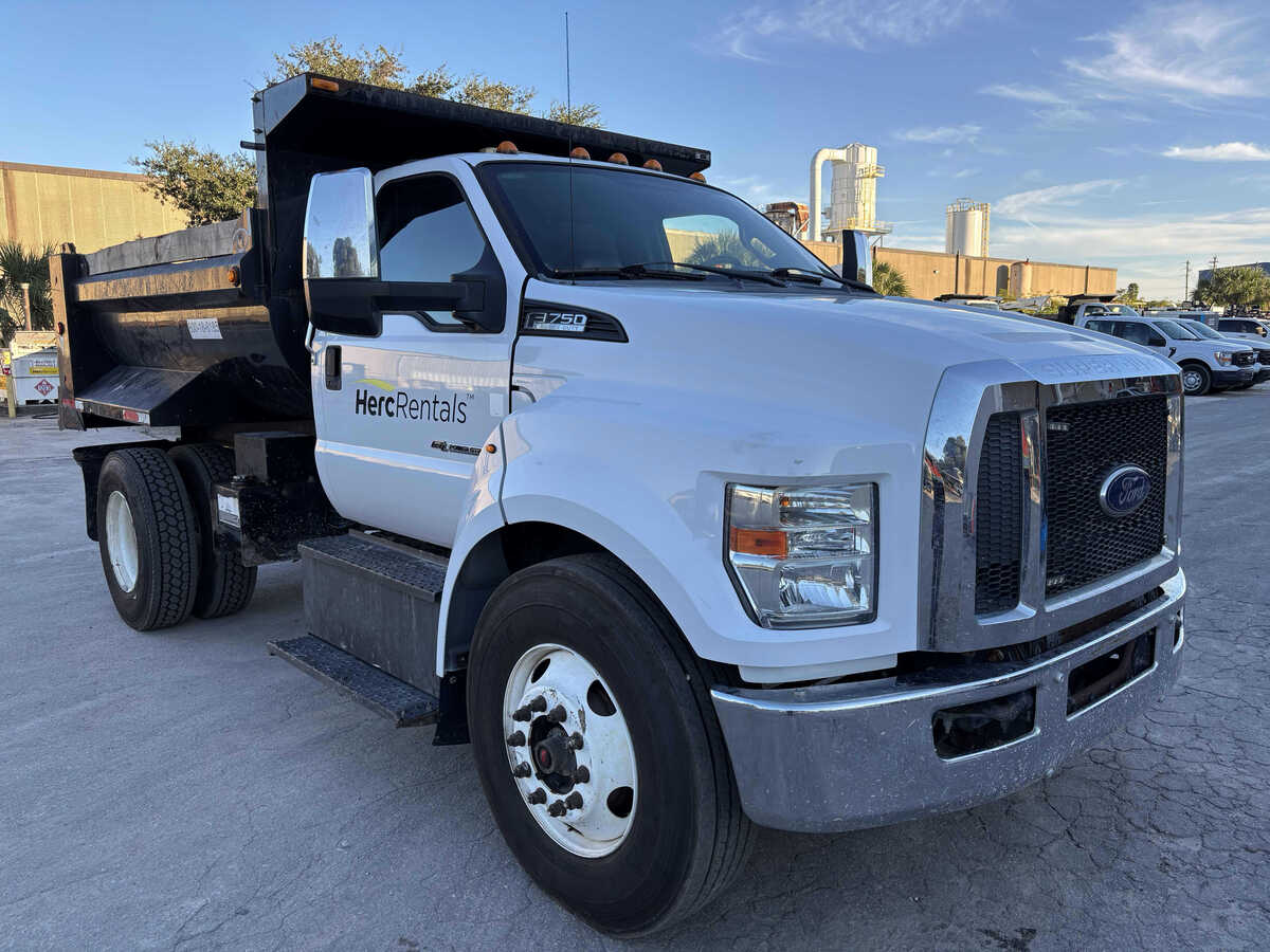 2017 Ford F750