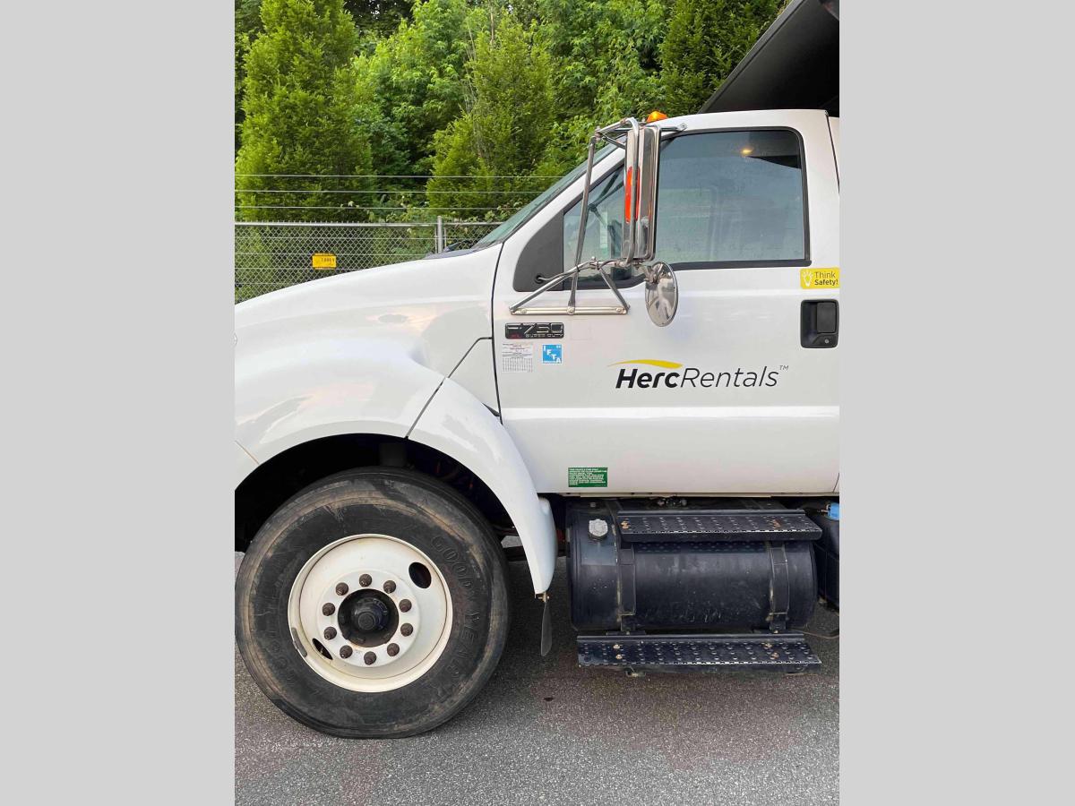 2015 Ford F750