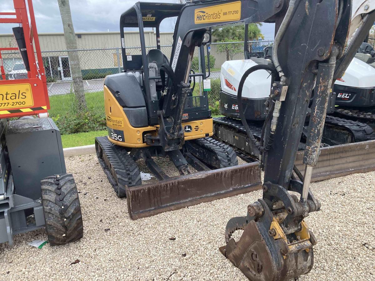 2019 John Deere 35G