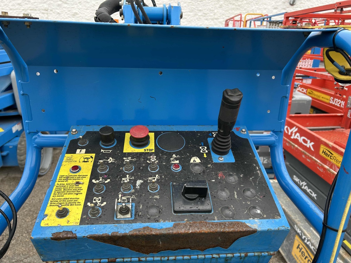 2017 Genie Z-30/20N RJ-4