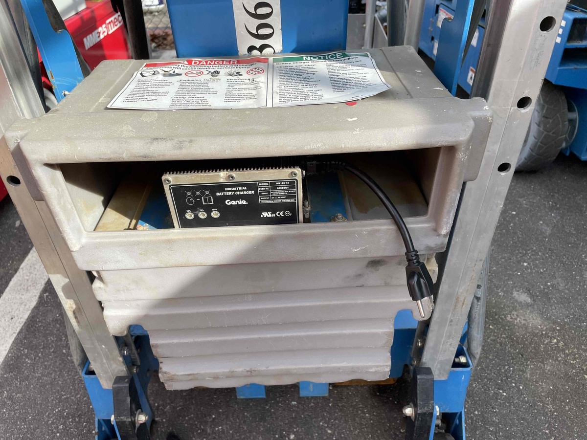 2019 Genie AWP-40S-4