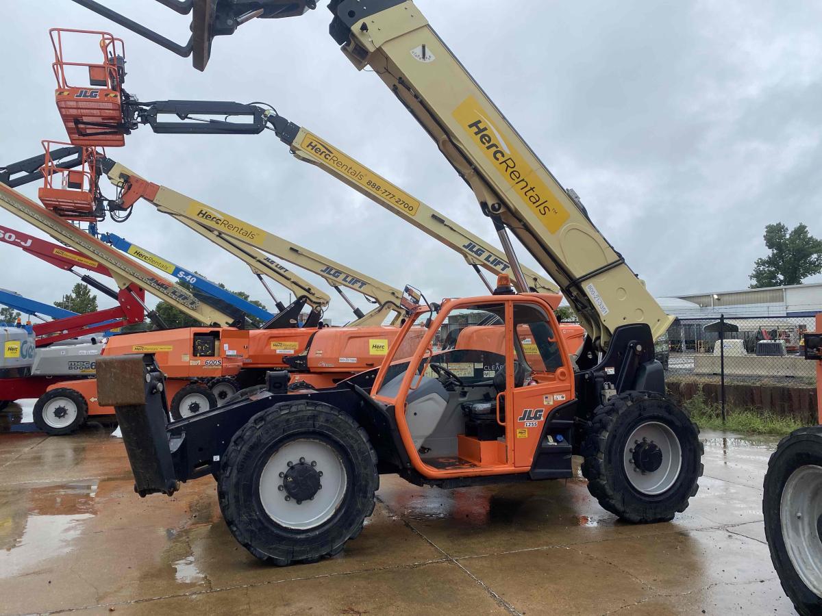 2018 JLG 1255