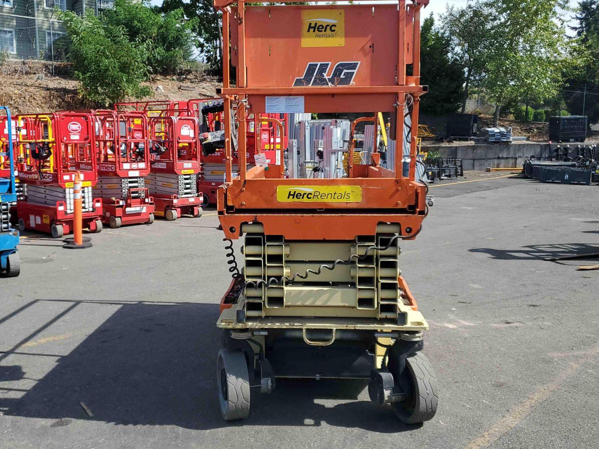 2017 JLG 2646ES