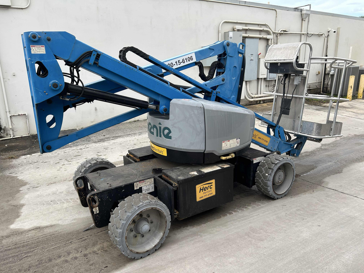 2017 Genie Z-33/18-4