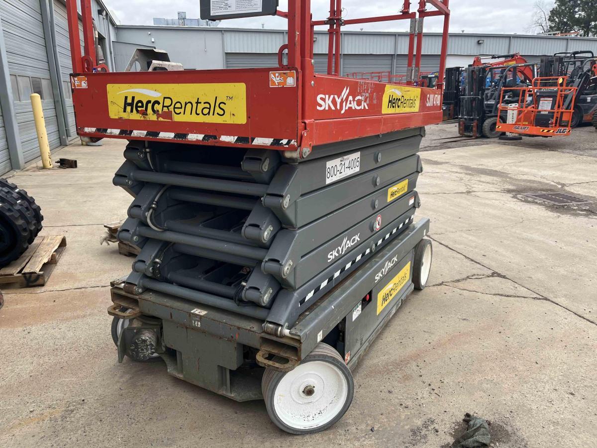 2018 Skyjack SJ4740-2