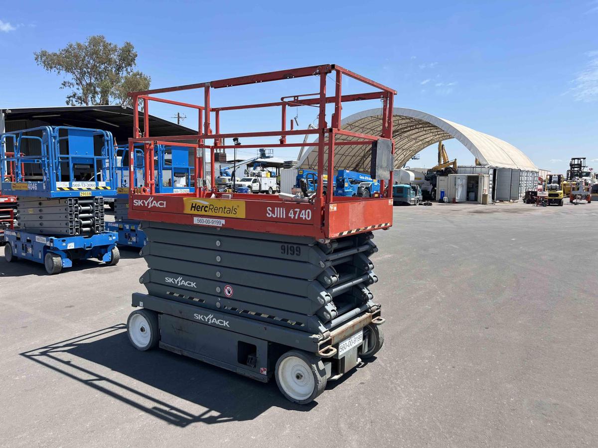 2018 Skyjack SJ4740