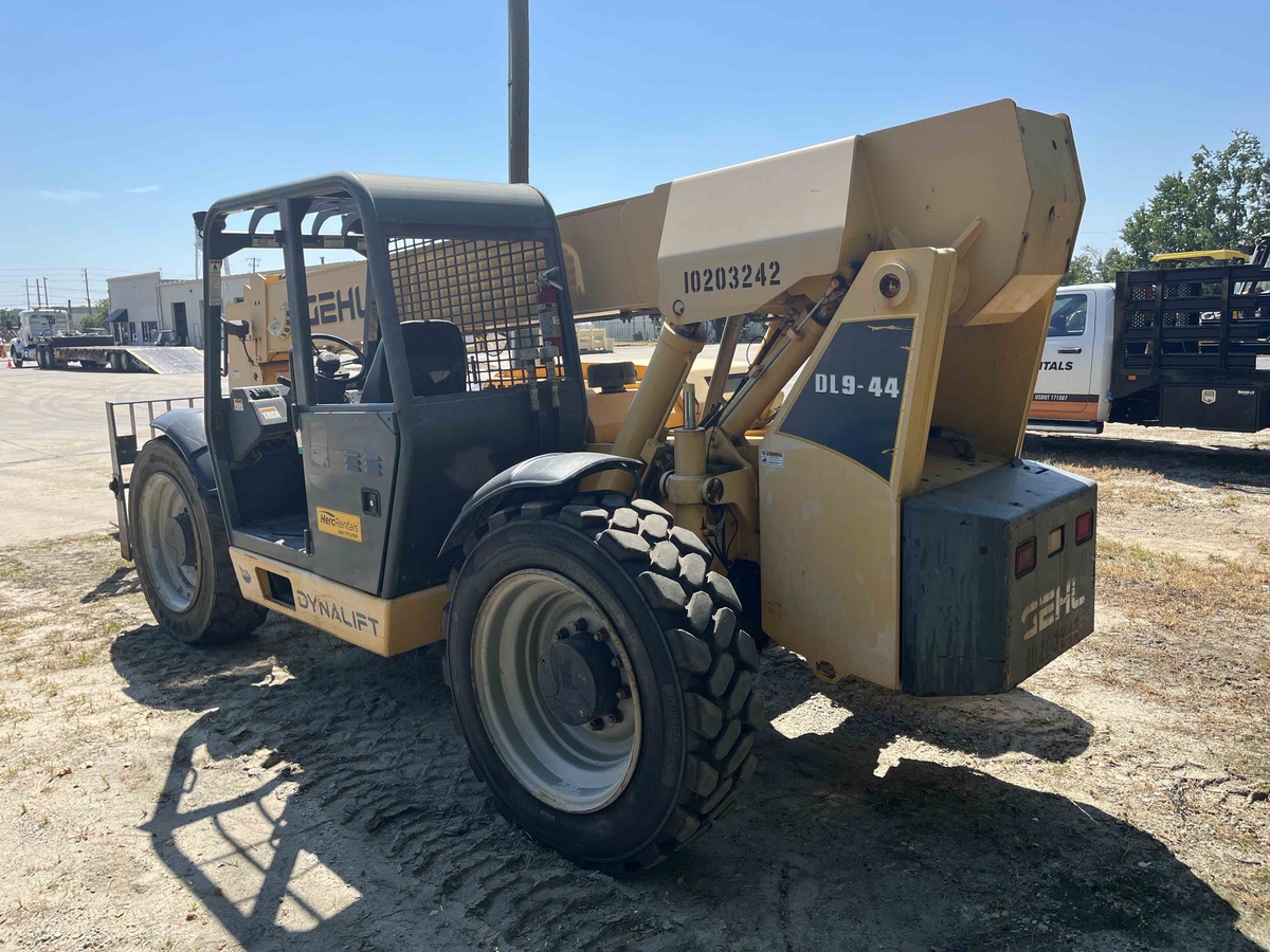 2016 Gehl DL9-44-4