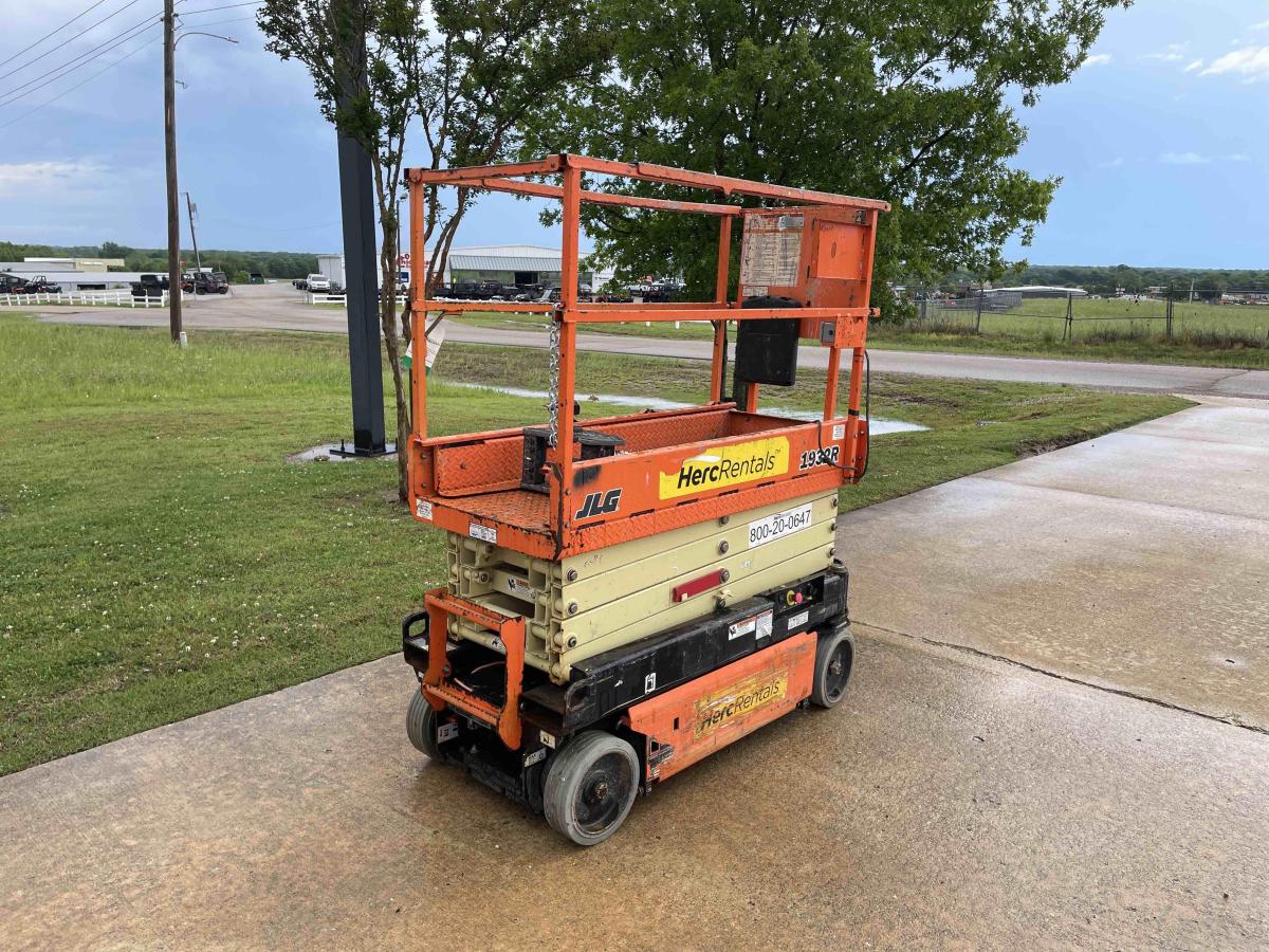 2018 JLG 1932R