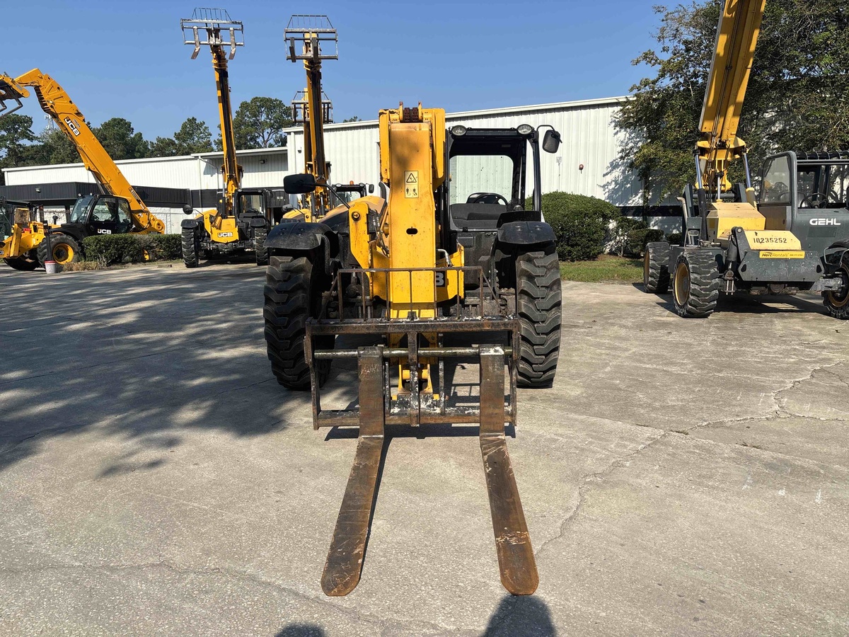 2022 JCB 507-42-3