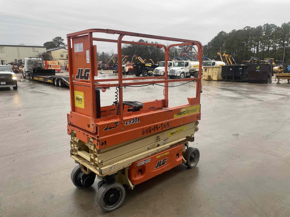 2017 JLG 1930ES