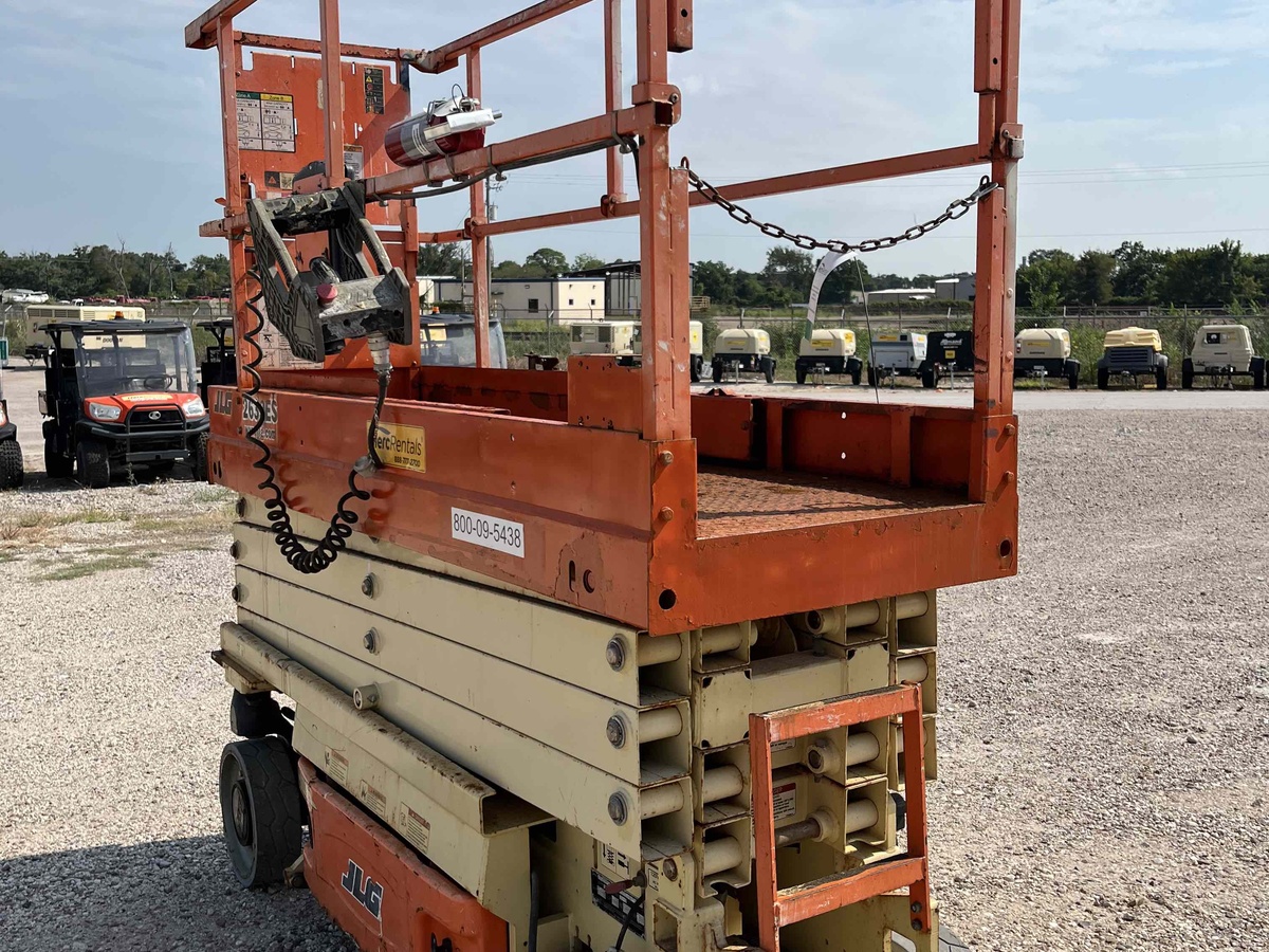2016 JLG 2632ES